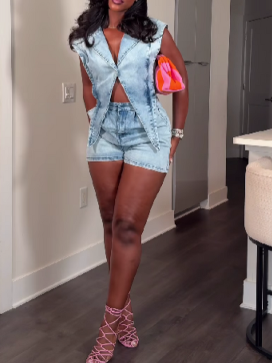 Casual Triangle Design Denim-body Shorts