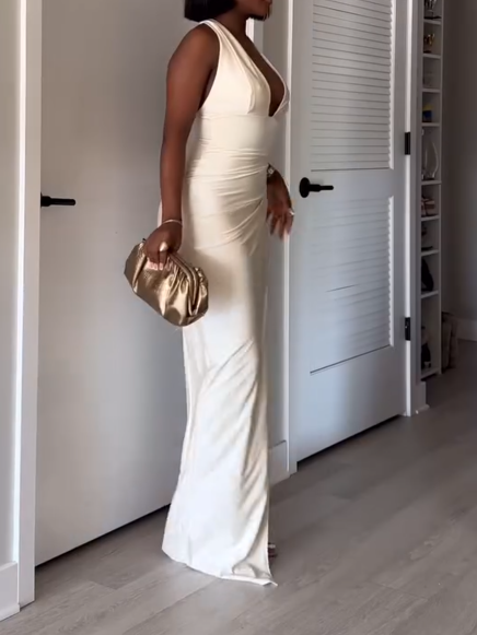 White Deep V-Neck Hip Skirt