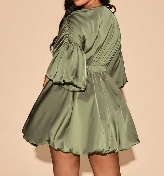 Deep V-Neck Bud Shape Elastic Waist Mini Dress