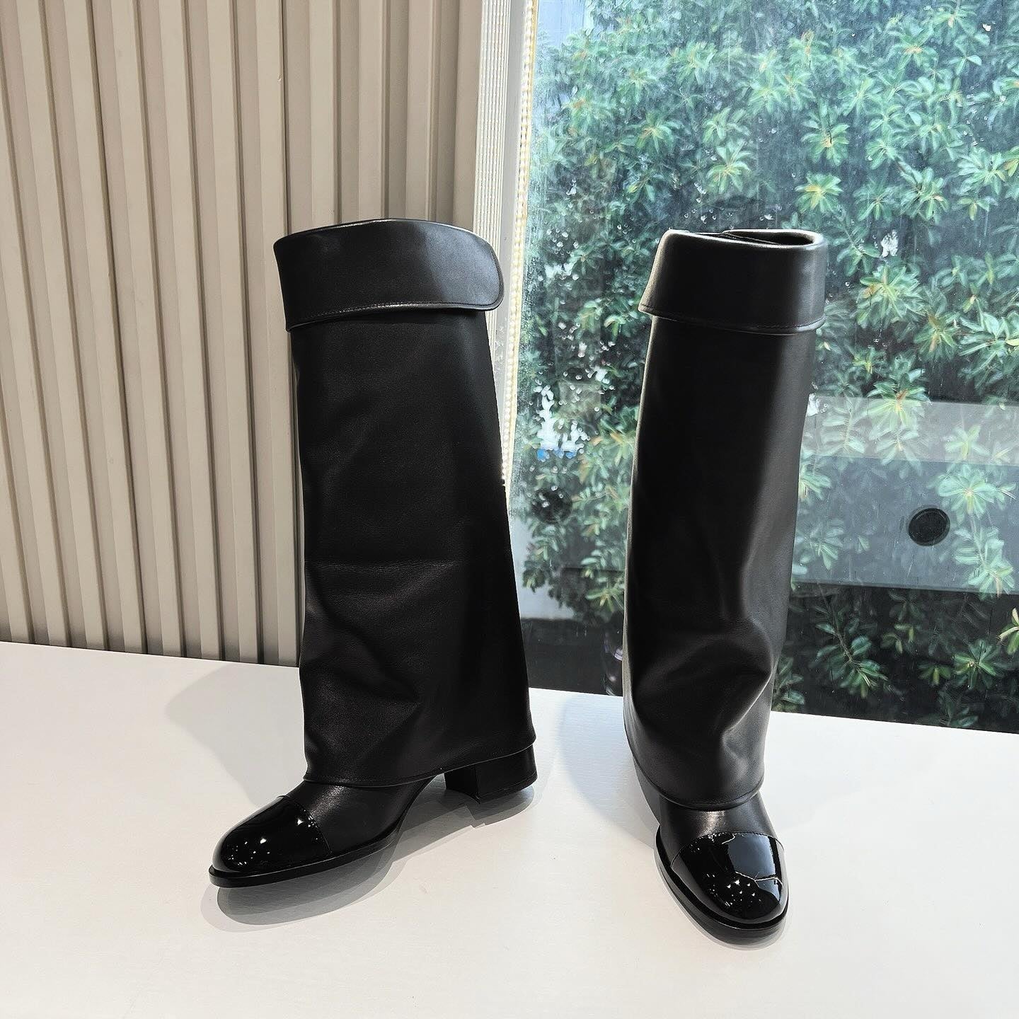 CC Button Leather Boots