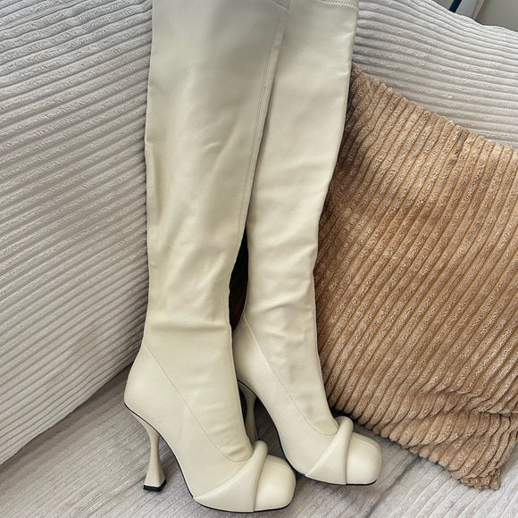 Fashionable High-heeled Boots