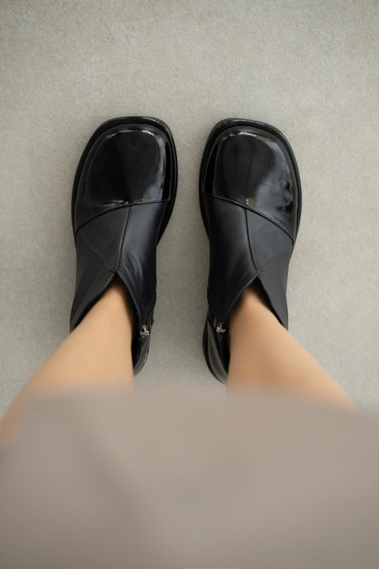 Genuine Leather Side Zippered Blunt Toe Women's Boots