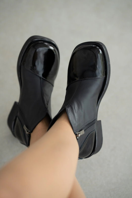 Genuine Leather Side Zippered Blunt Toe Women's Boots