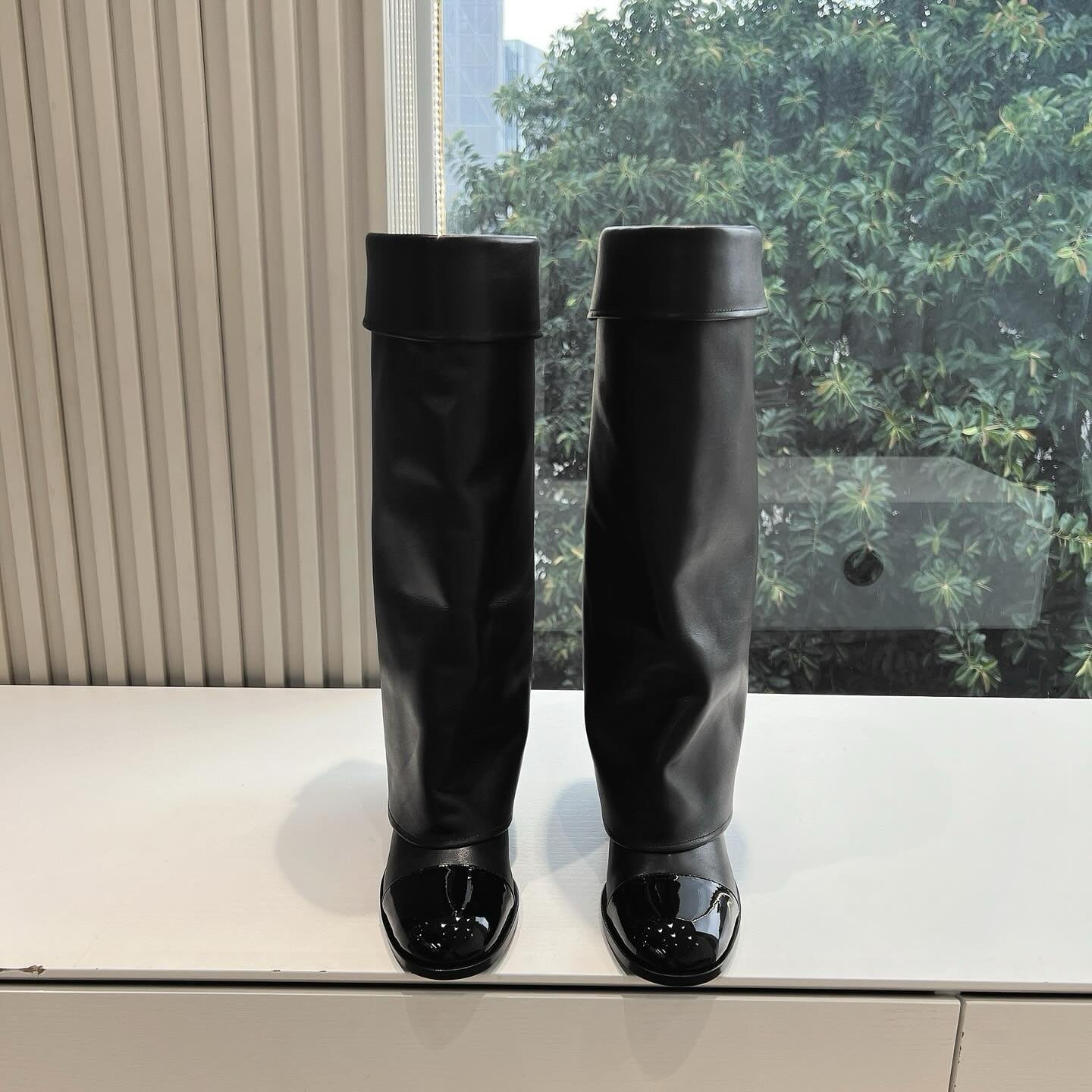 CC Button Leather Boots
