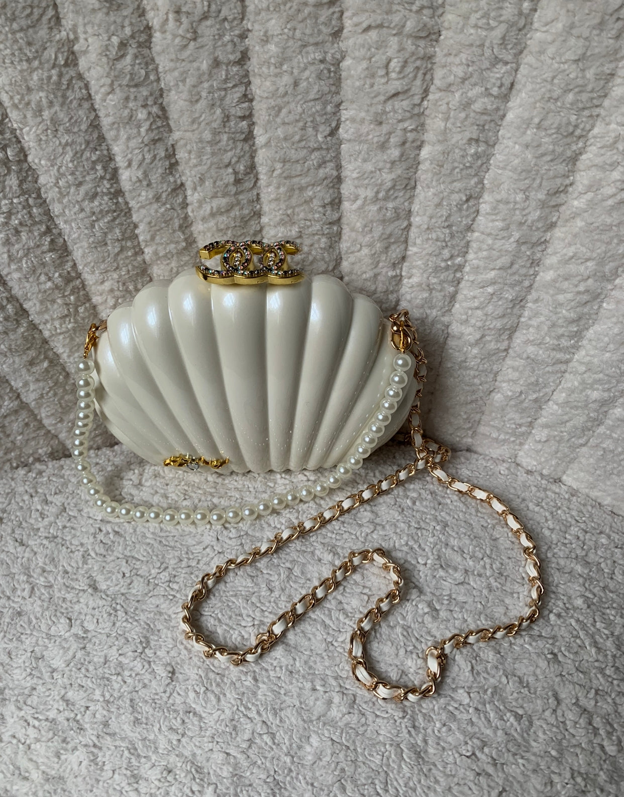 CC White Shell Clutch Bag