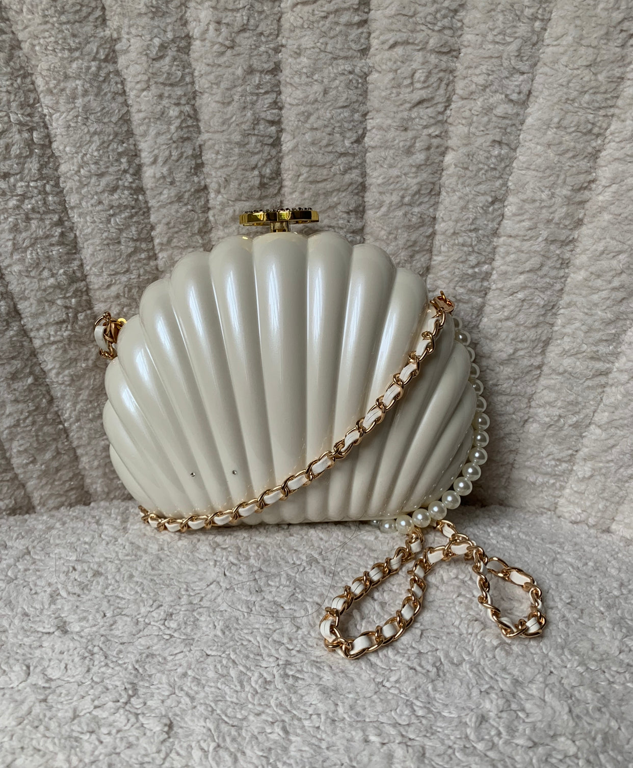 CC White Shell Clutch Bag