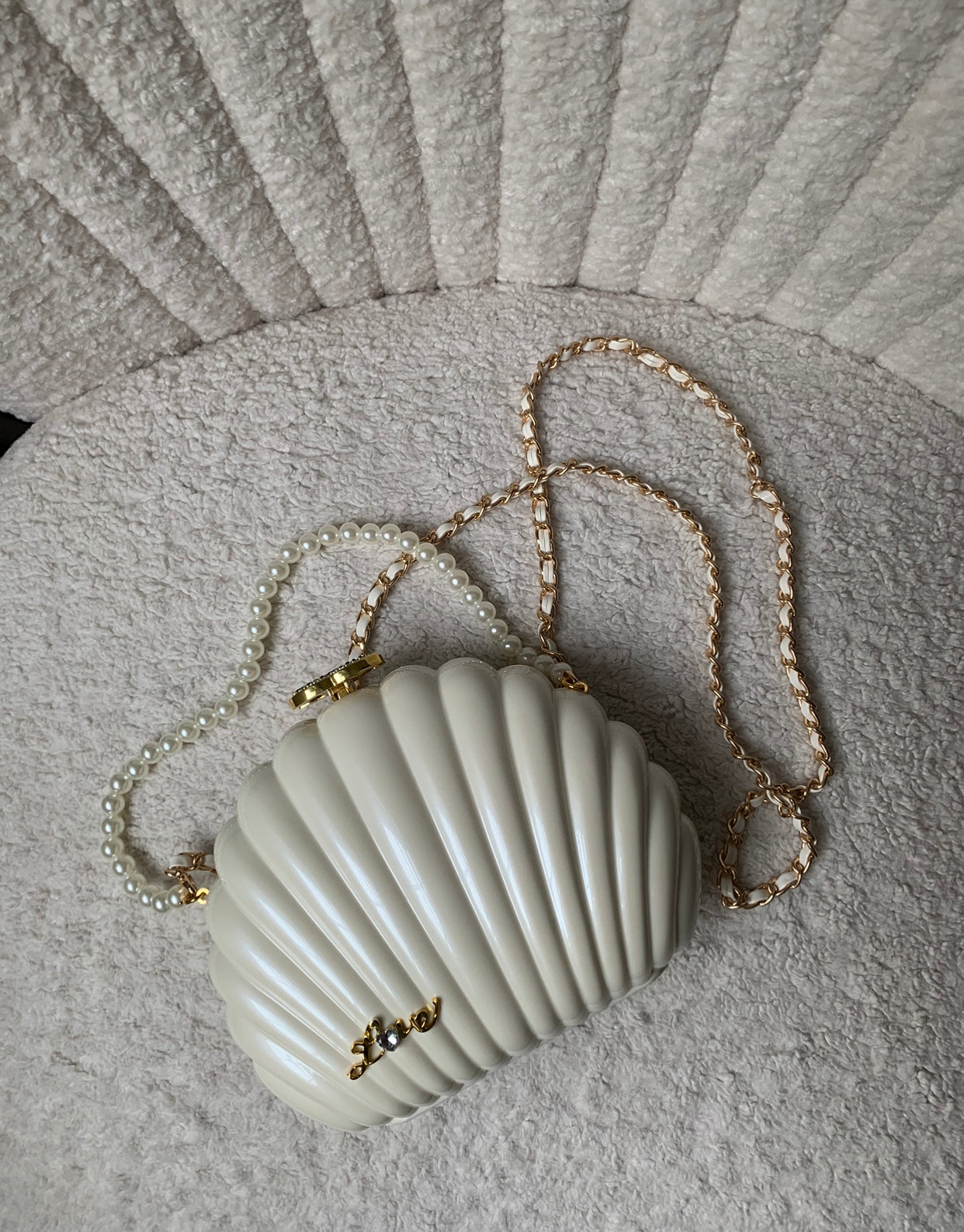 CC White Shell Clutch Bag
