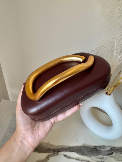 Handheld Clutch With Chain