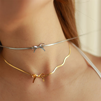 Bow Necklace